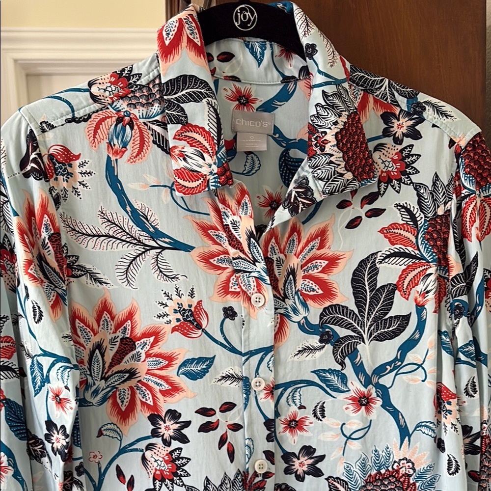 Chico's Button Front Blouse with Vibrant Tropical Floral Print BOHO Summer - Picture 6 of 10